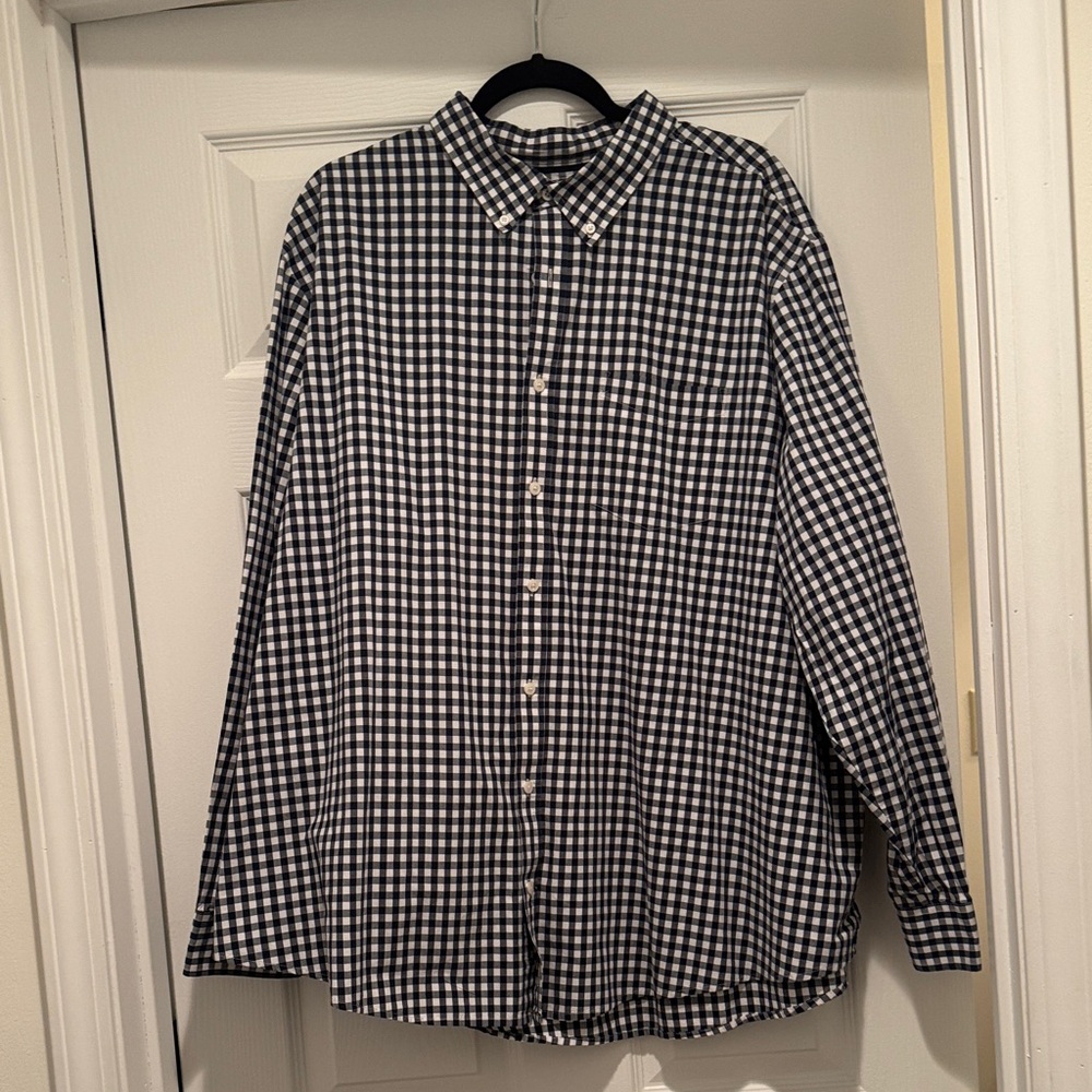 Croft & Barrow Black and White Gingham Men's Shirt